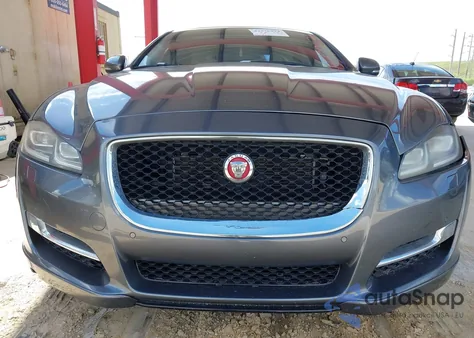 2016 Jaguar Xj R-Sport z USA, uszkodzony, nr VIN SAJWA1C76G8W02422